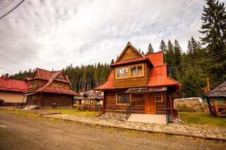 Лоджи Smerekova Hata Яблоница Семейный люкс с балконом-1
